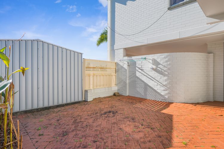 Beachfront 5, 25 Willow Street