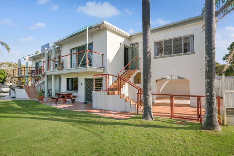 Beachfront 5, 25 Willow Street