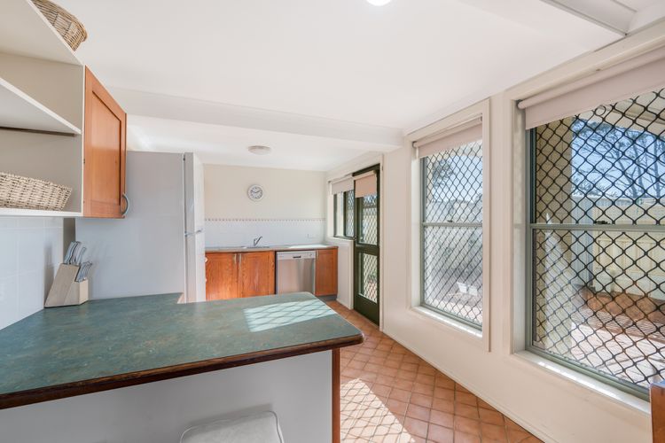 Beachfront 5, 25 Willow Street