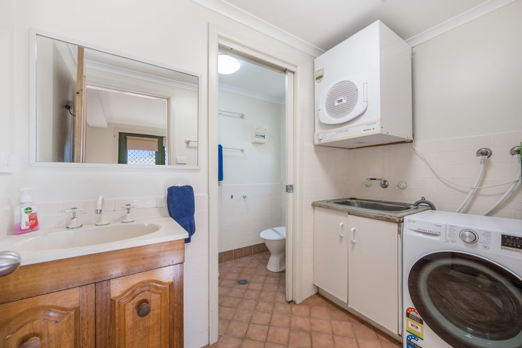 Beachfront 5, 25 Willow Street
