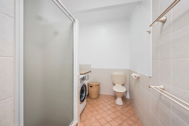 Beachfront 6, 25 Willow Street