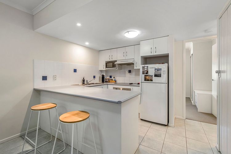 202 South Pacific, Unit 202 of 37 Pacific Drive