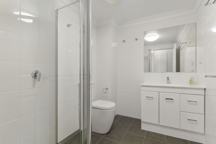 Dolphin Court 1, 1 Gowing Street