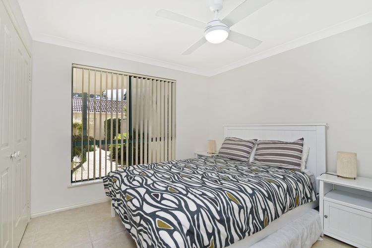Dolphins 2, 7 Commodore Crescent