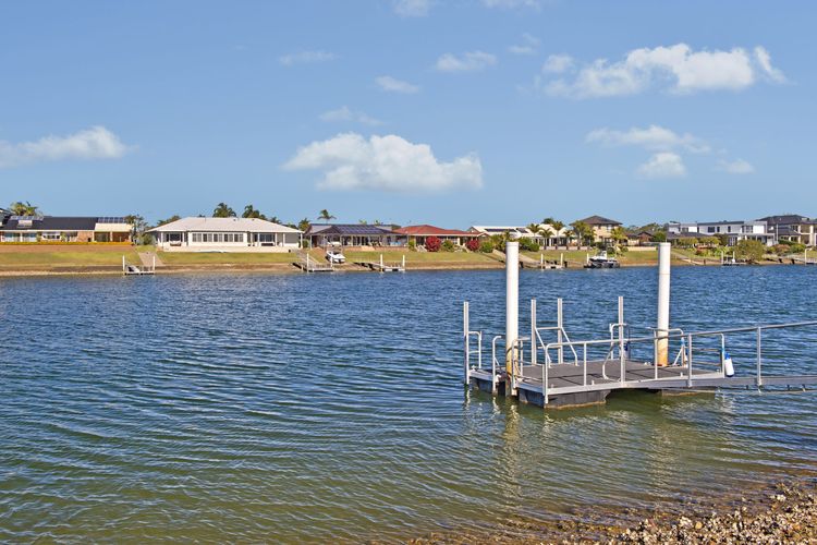 Dolphins 2, 7 Commodore Crescent