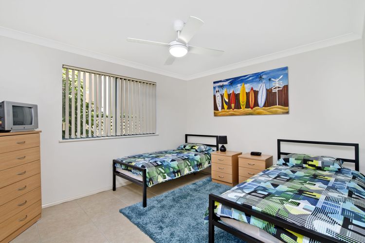 Dolphins 2, 7 Commodore Crescent