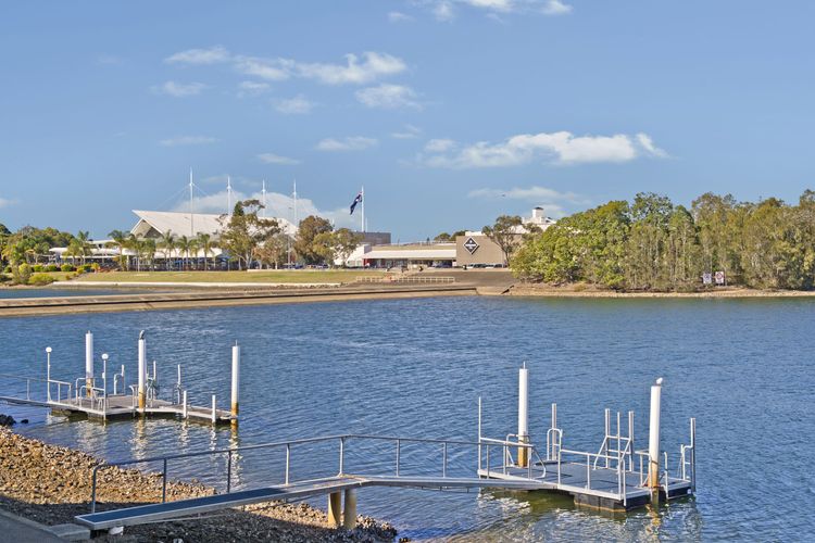 Dolphins 2, 7 Commodore Crescent