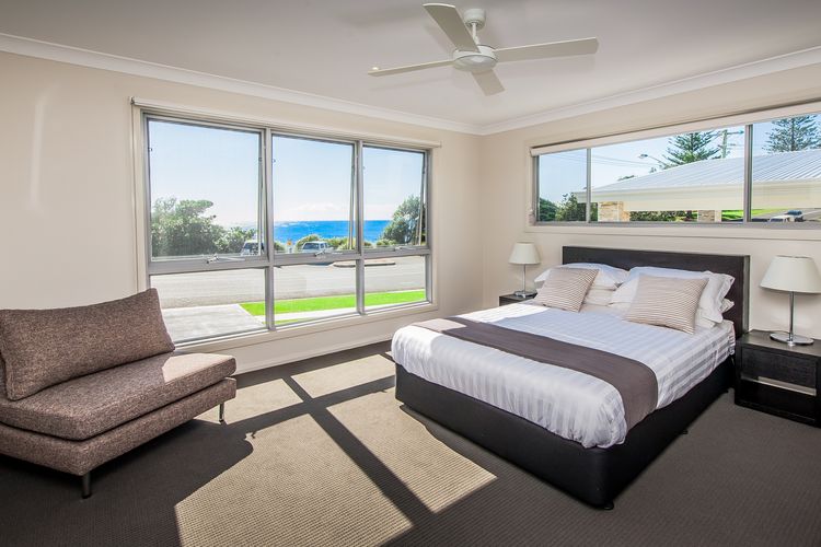 Escape at Nobbys Beach House 2, 74 Pacific Drive,
