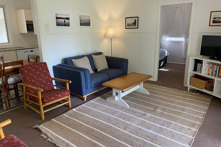Fleur Cottage, 7 Willow Street