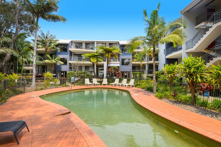 Flynn s Beach 235