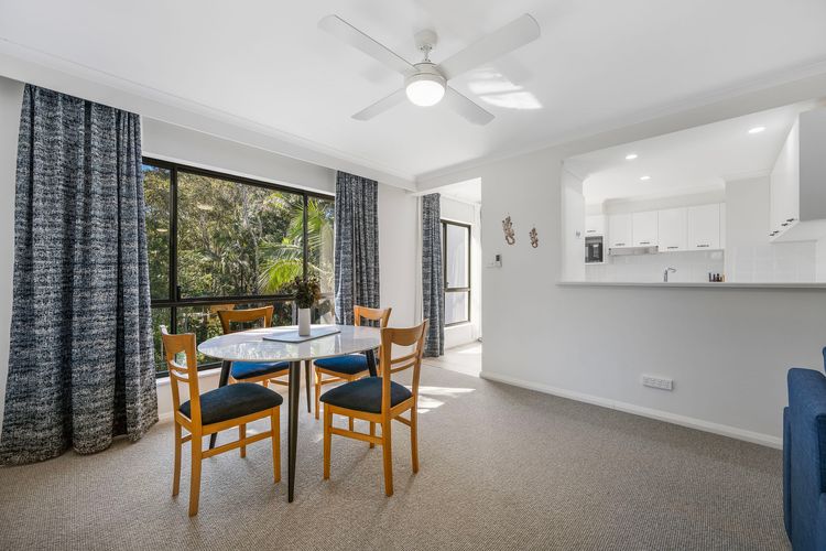 Flynns Beach 112