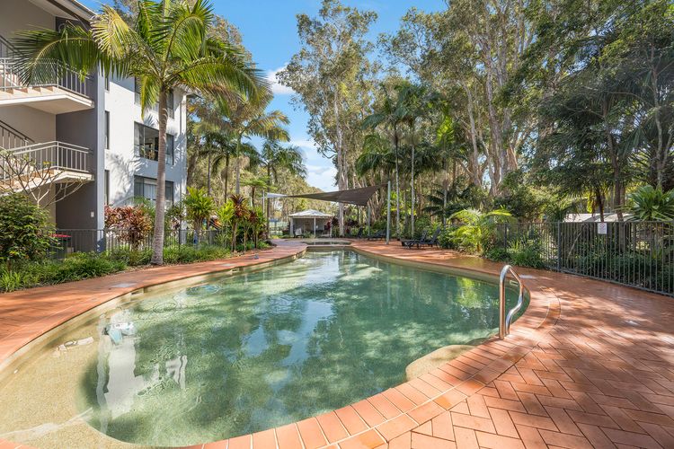 Flynns Beach 112