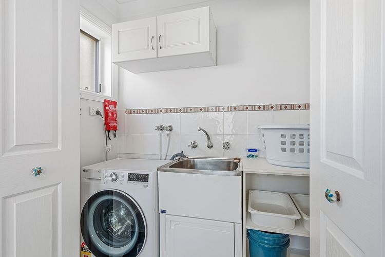 Flynns Beach Retreat, 3 of 3 Everard street