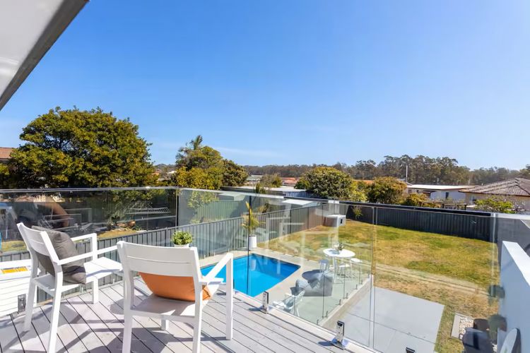 Harrington Escape, 63 Beach street