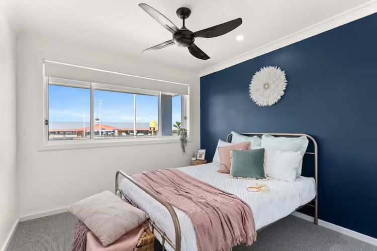 Harrington Escape, 63 Beach street