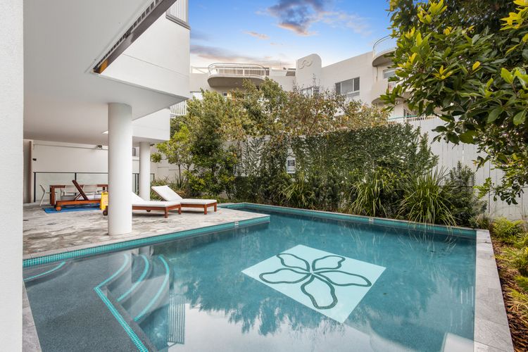 Coolum First Bay 121