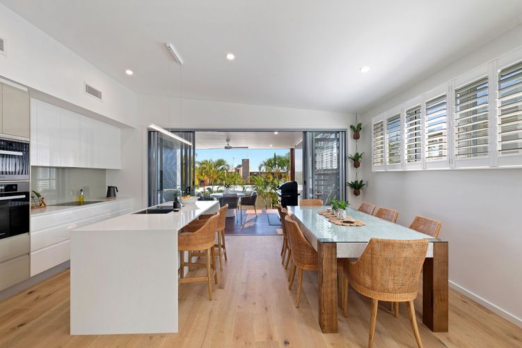 Rooftop Alexandra Headland