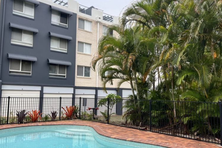 CHEQUERS CALOUNDRA UNIT 2