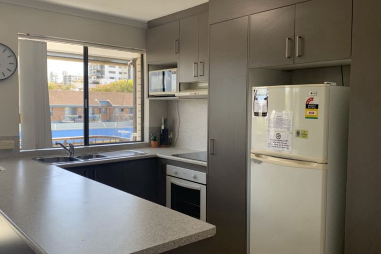 BEACHSIDE COURT UNIT 9