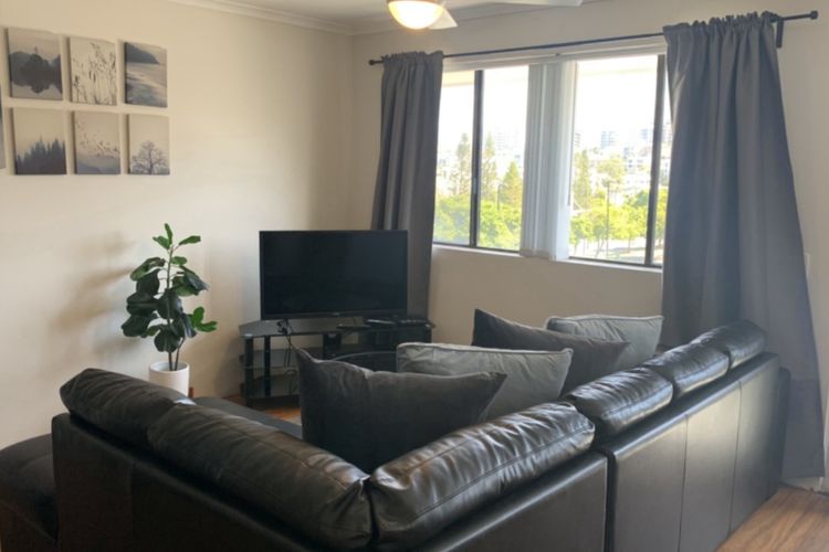 BEACHSIDE COURT UNIT 9