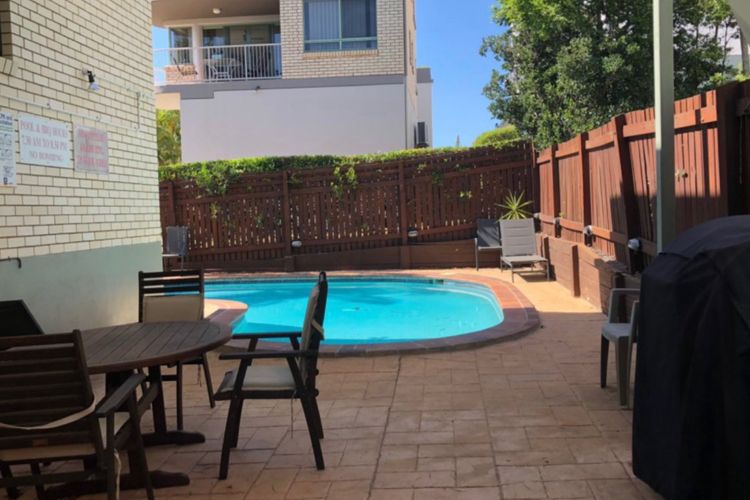 BEACHSIDE COURT UNIT 9