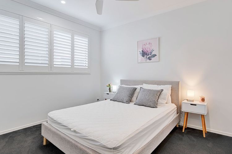 TRANQUIL PALMS – WALK TO BEACH, CAFÉS & COASTAL PATH