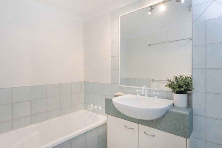 CENTREPOINT UNIT 31