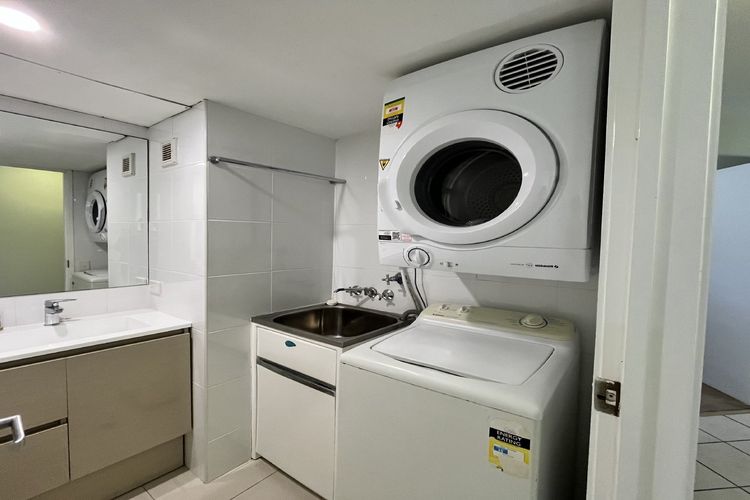 PUMICESTONE CHASE UNIT 9