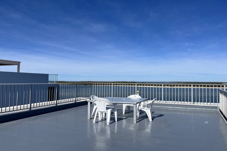 PUMICESTONE CHASE UNIT 9