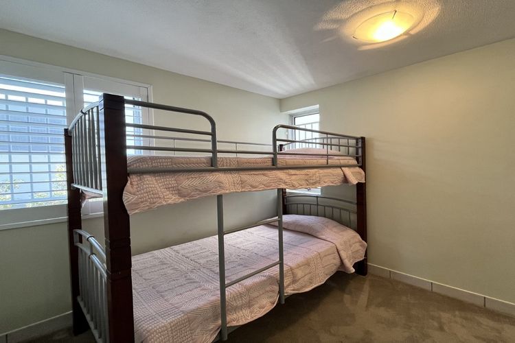 PUMICESTONE CHASE UNIT 9