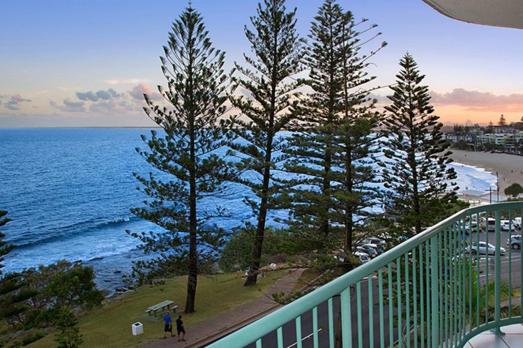 CAMPBELLS COVE UNIT 11