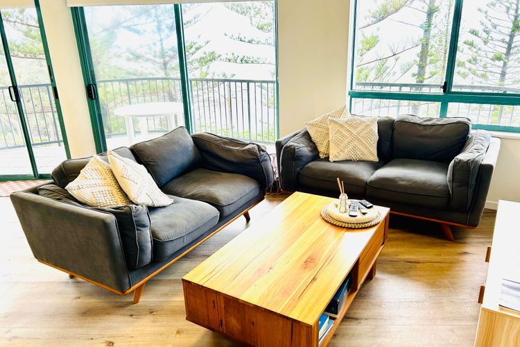 CAMPBELLS COVE UNIT 11