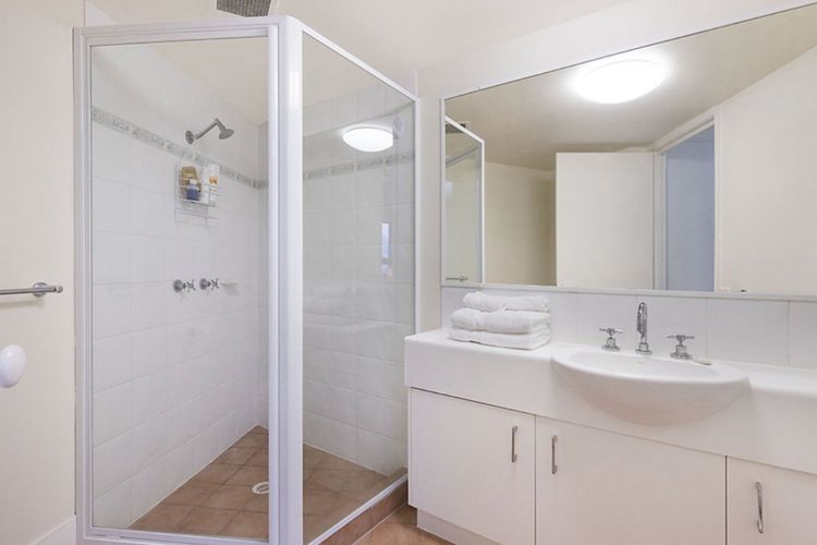 CAMPBELLS COVE UNIT 11