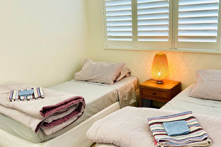 CAMPBELLS COVE UNIT 11