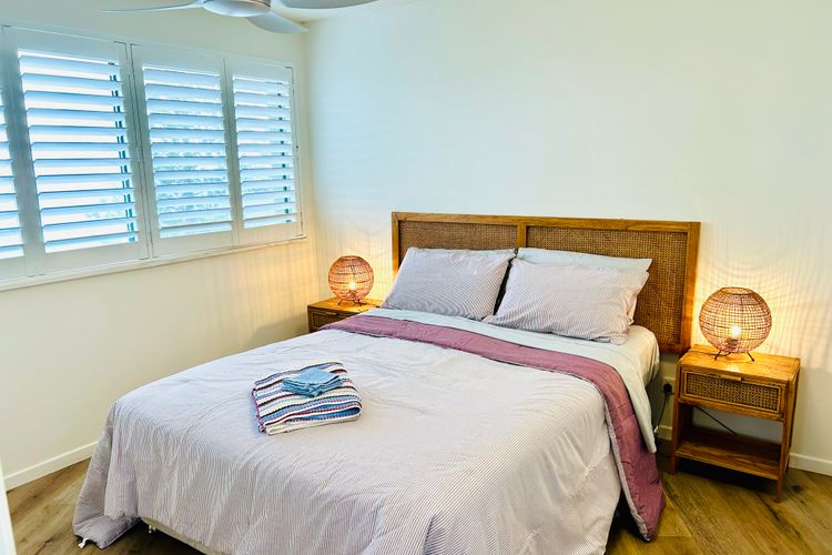 CAMPBELLS COVE UNIT 11