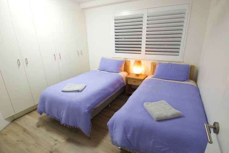 CAMPBELLS COVE UNIT 12