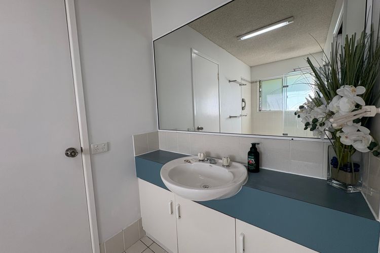 SPINNAKER SEAS UNIT 8