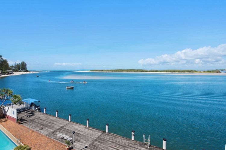 PUMICESTONE CHASE UNIT 8