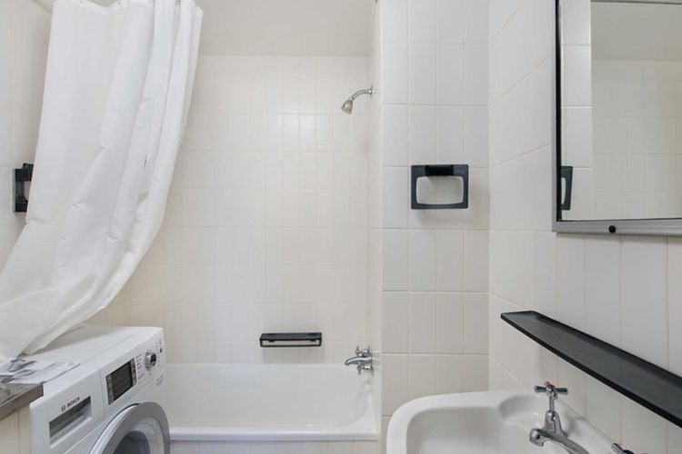 PUMICESTONE CHASE UNIT 8