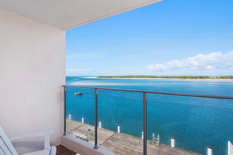 PUMICESTONE CHASE UNIT 8