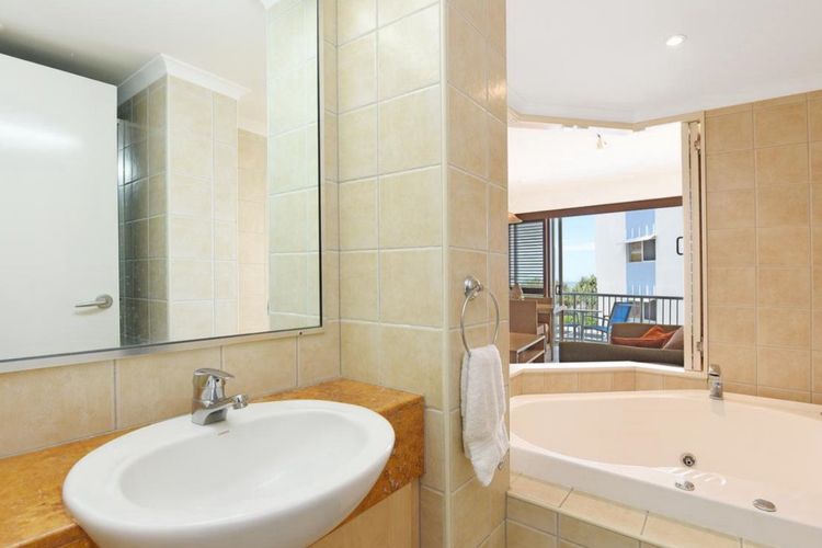 ROLLING SURF RESORT UNIT 48