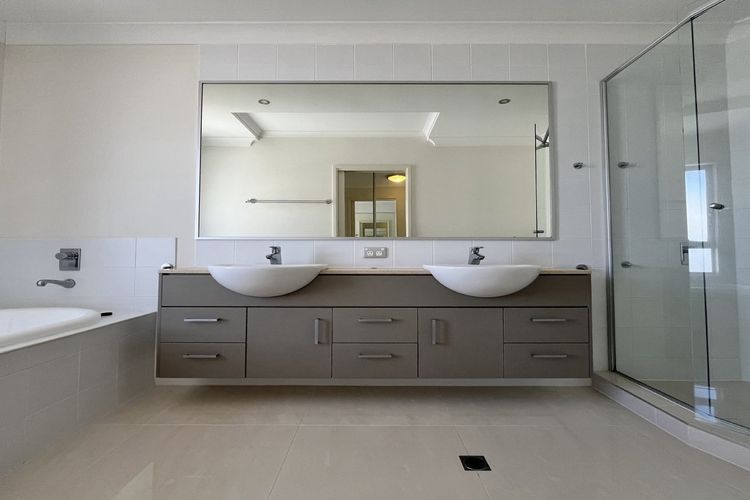 THE PINNACLES CALOUNDRA UNIT 92