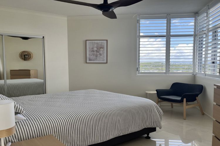 THE PINNACLES CALOUNDRA UNIT 92