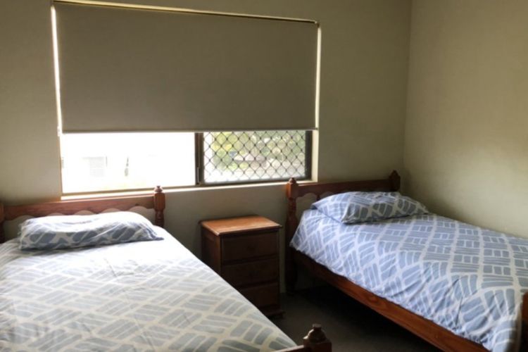 Bedroom - 2 Single Beds