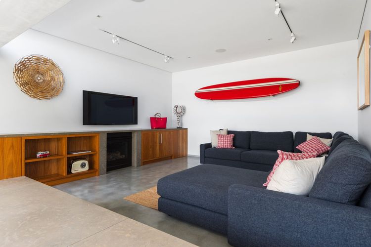 SURFBREAK