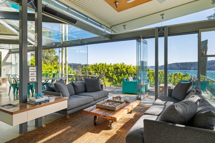 THE GLASS HOUSE