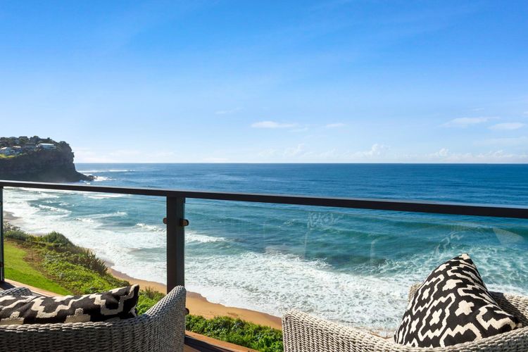 BUNGAN BEACHSCAPE