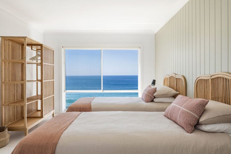 BUNGAN BEACHSCAPE