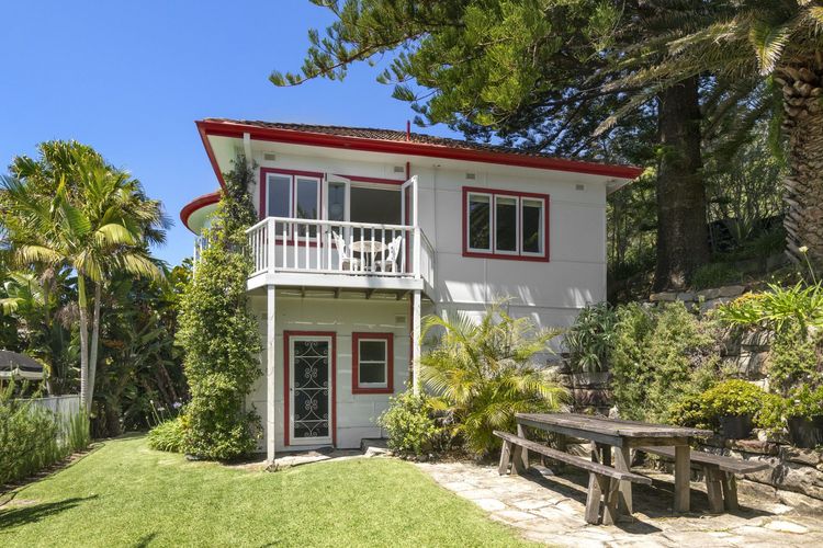 CORAL TREE COTTAGE
