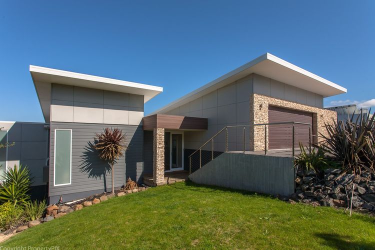 Oceana Escape panoramic views luxury and space